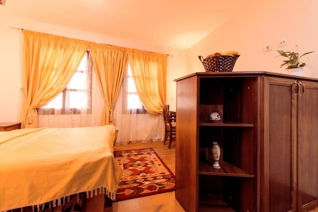 Downtown Rooms Ni Exterior foto
