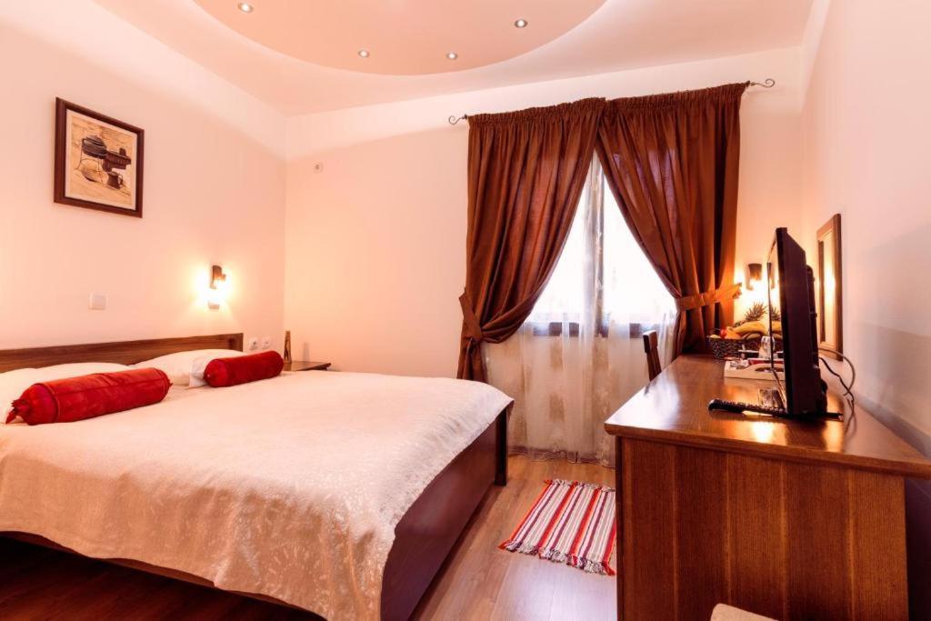 Downtown Rooms Ni Exterior foto