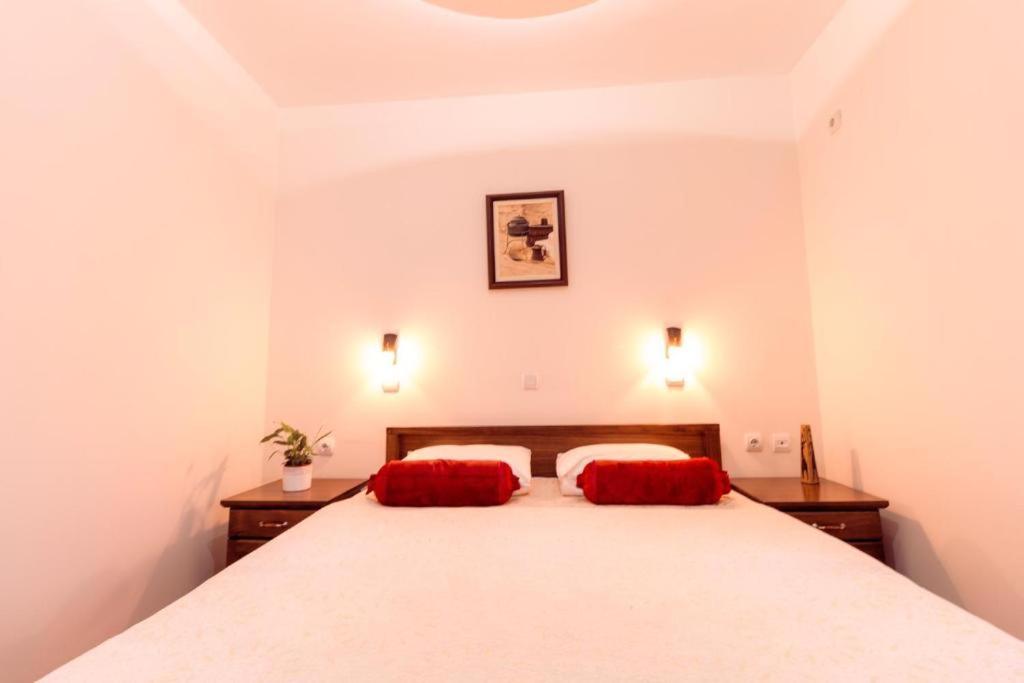 Downtown Rooms Ni Exterior foto