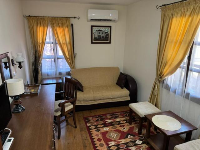 Downtown Rooms Ni Exterior foto